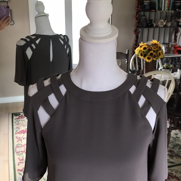 Blouse by Fab’rik - Picture 2 of 16